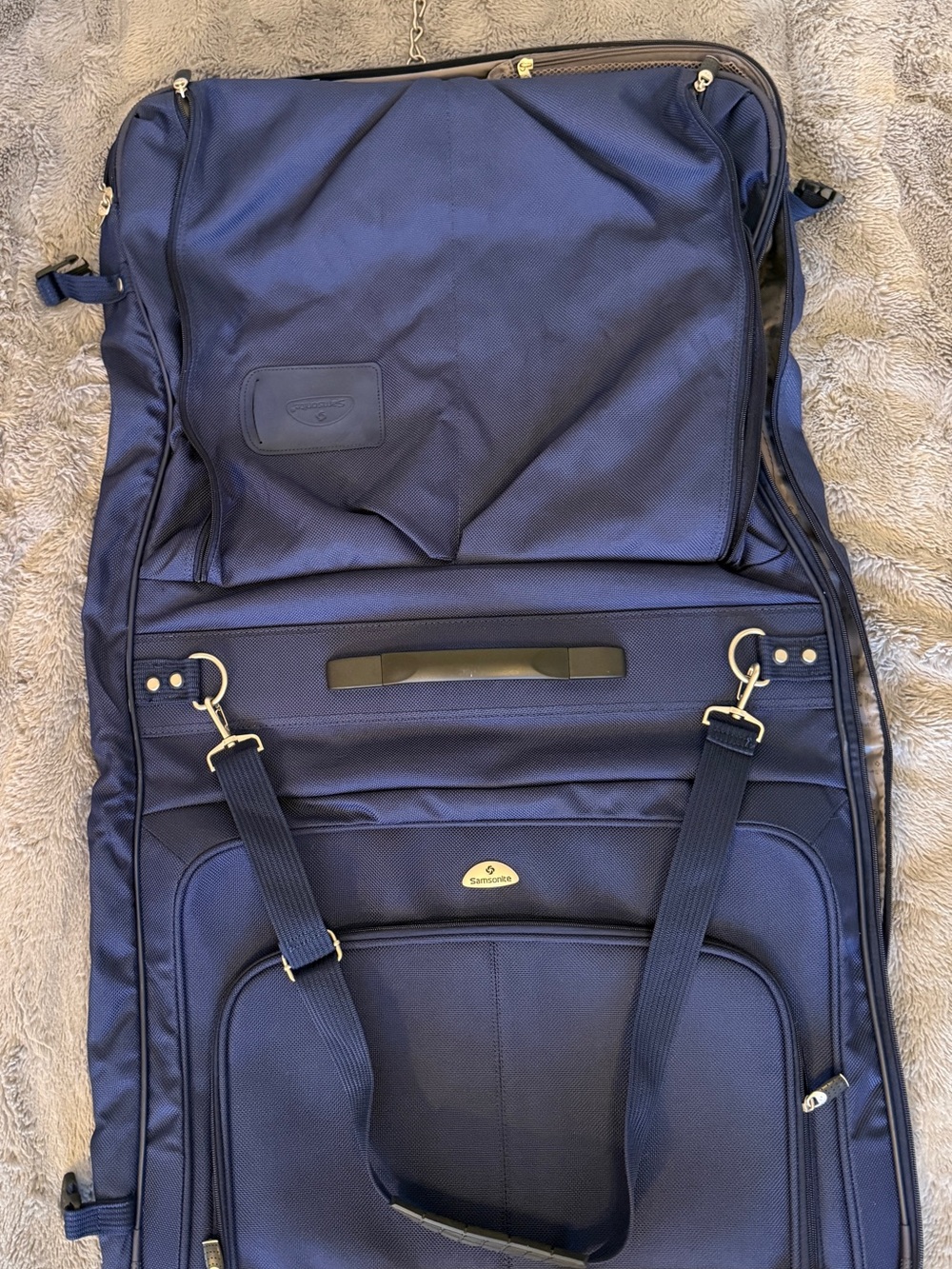 Samsonite Aspire Lite Bi-Fold Hanging Garment Bag w/ Shoulder Strap - Like New